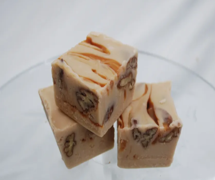 Caramel Pecan Cheesecake Fudge