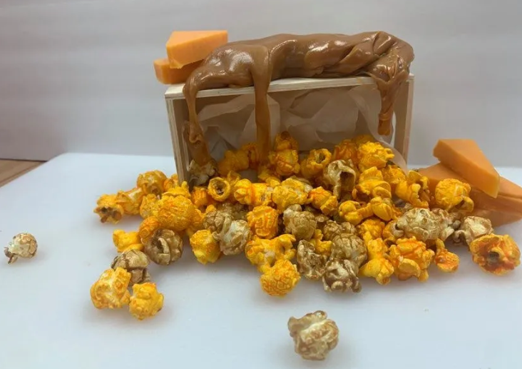 Cheddar & Caramel Mixed Popcorn
